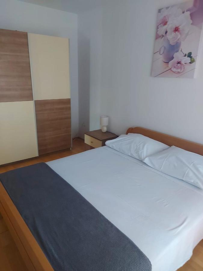 Apartmani Ciklic Dobropoljana Ngoại thất bức ảnh