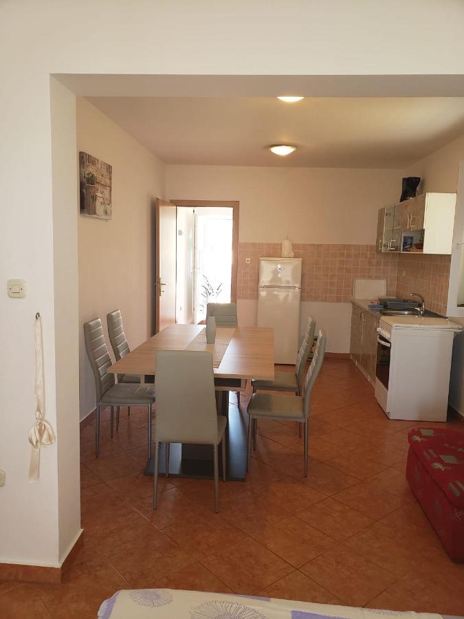 Apartmani Ciklic Dobropoljana Ngoại thất bức ảnh