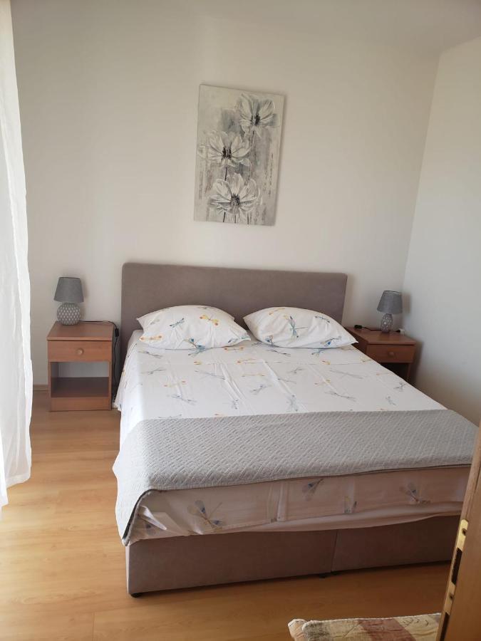 Apartmani Ciklic Dobropoljana Ngoại thất bức ảnh