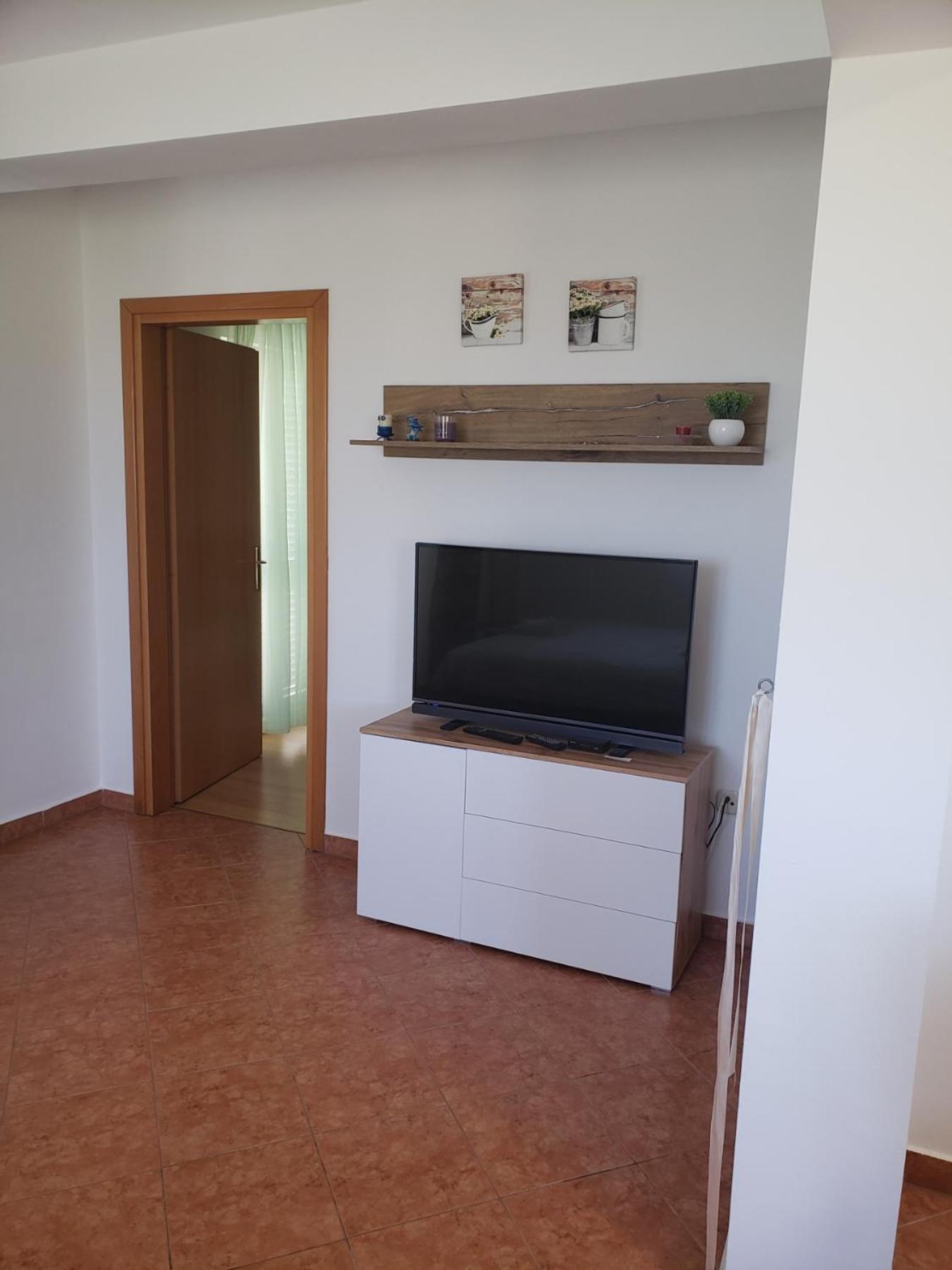 Apartmani Ciklic Dobropoljana Ngoại thất bức ảnh