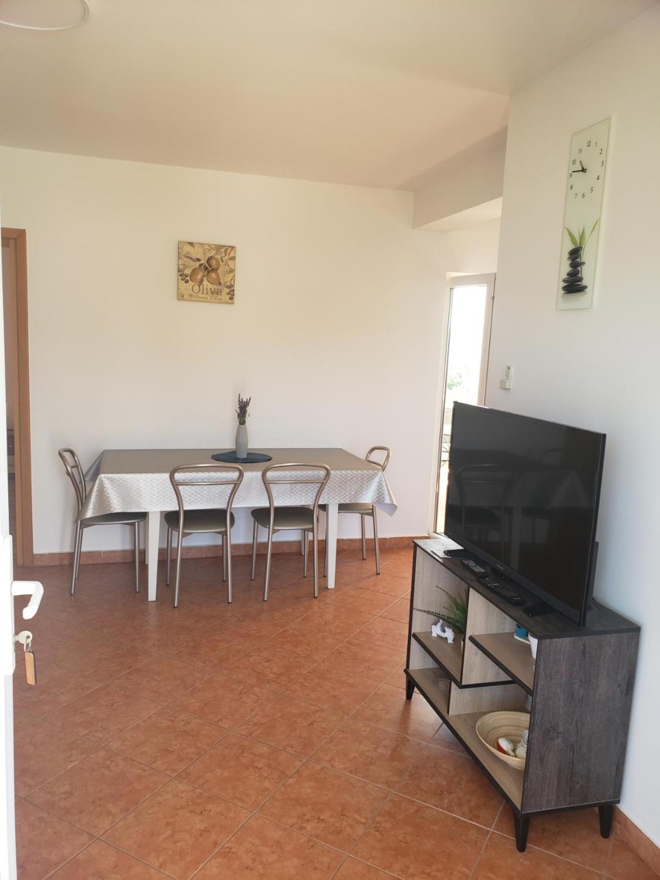 Apartmani Ciklic Dobropoljana Ngoại thất bức ảnh